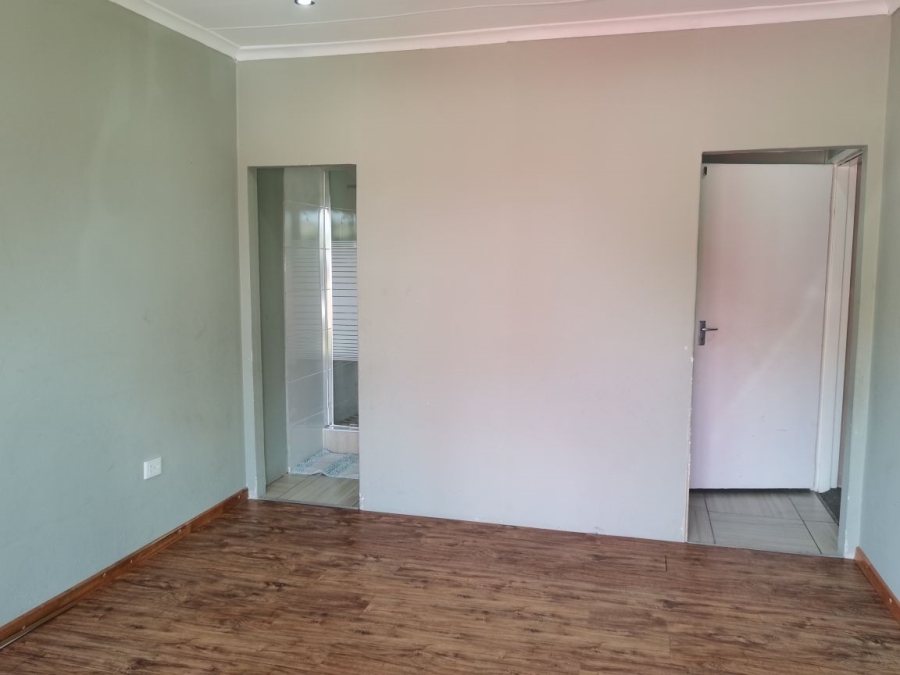 To Let 3 Bedroom Property for Rent in Sherwood Eastern Cape